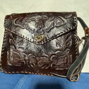 Elegant Brown Leather Shoulder Bag